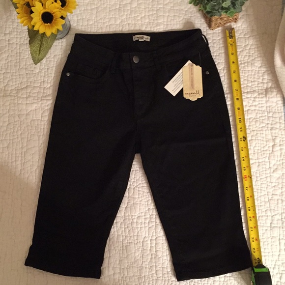 ONE WORLD Pants - One World long Shorts